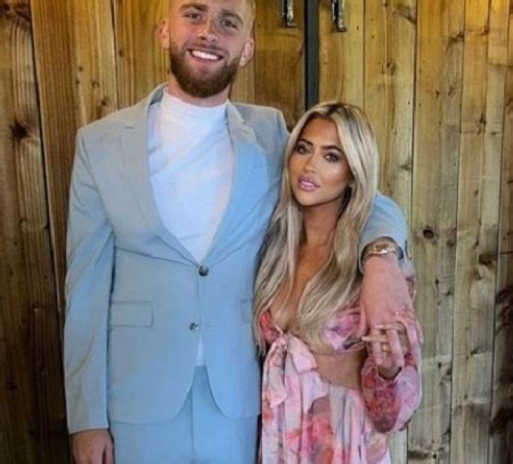 Oli McBurnie Age, Parents, Height, Wiki, Stats, Transfer, Salary, Net Worth, Wife, Girlfriend, and Twitter