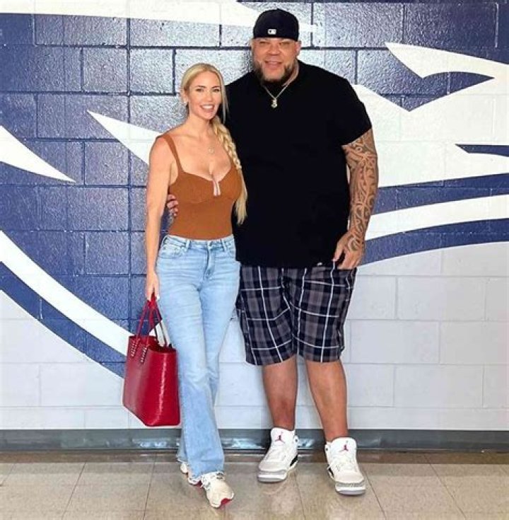 Sam Howell NFL Contract, Salary, and Net worth (Family, Girlfriend, Stats, Parents, Affair)