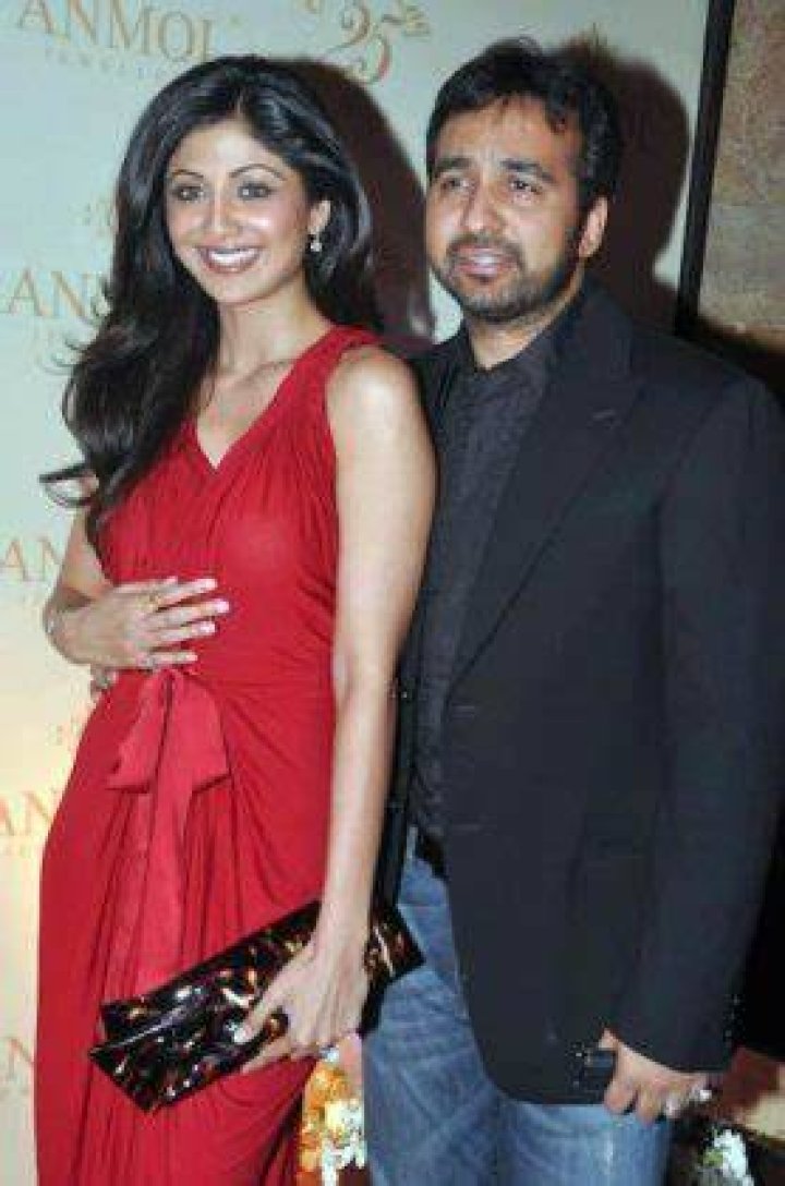 Shilpa Shetty Height, Weight, Age, Spouse, Family, Facts, Biography