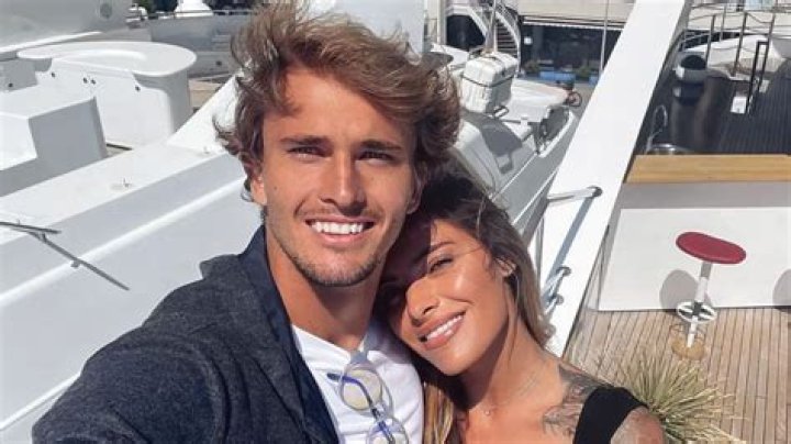 Sophia Thomalla’s Age & Height!