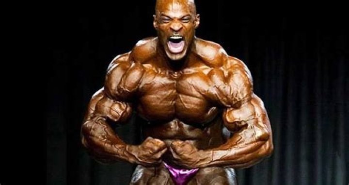 South African model and bodybuilder who has an estimated net worth of $0.5 million. Is he married?