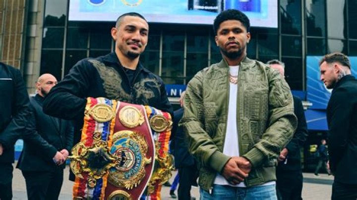 Teofimo Lopez Biography- Next Fight, Net Worth, Salary, Wife, Married, Family, Parents, Age