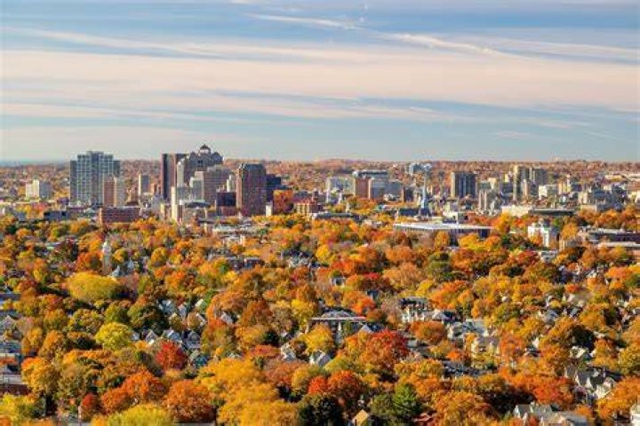 The 25 Most Neighborly Cities in the U.S., New Study Says