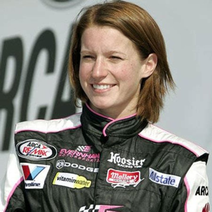 The 38 years old famous racer, Erin is married to her long term partner, Ray Everham. How much is her net worth?