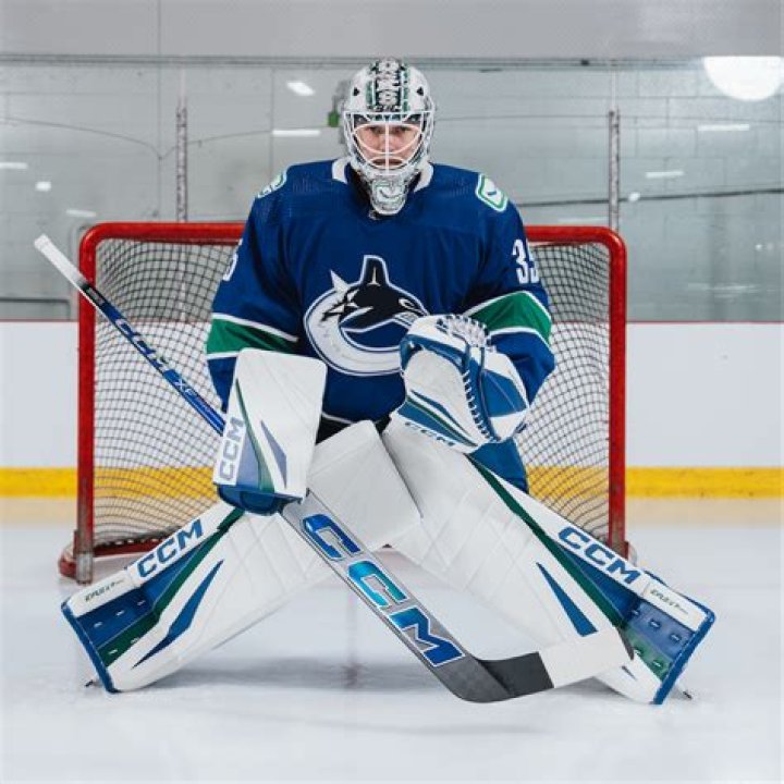 The Canadian professional ice hockey centre, Jason Spezza is marred to Jennifer Snell and holds a net worth over $45 million.