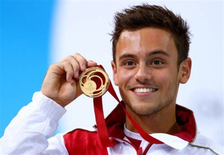 Tom Daley net worth, income and estimated earnings of Youtuber channel