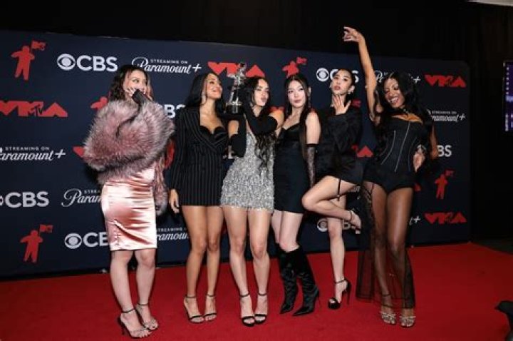 Top 10 Best Dressed Women At MTV Video Music Awards 2015