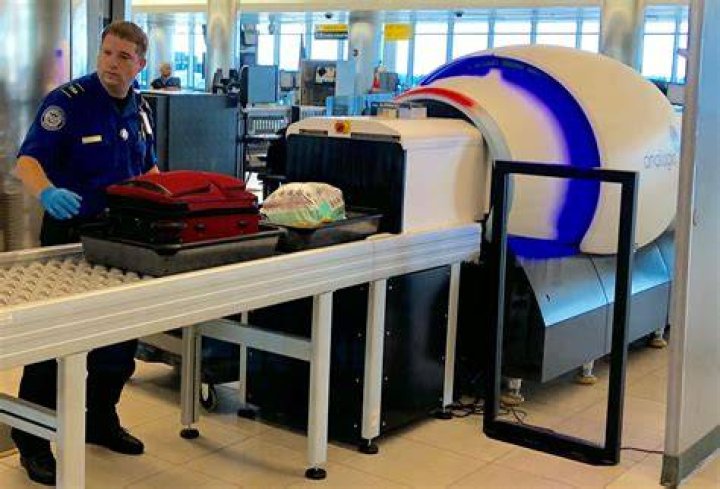 TSA Stops Two Newark Passengers With Loaded Guns at Checkpoint