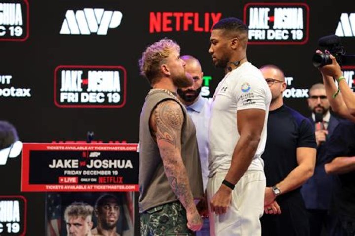 Tyron Woodley's Fight Earnings Vs Jake Paul (Woodley's Record, Age, Height, Parents, Net Worth, Cobra Kai, New GF, Children)