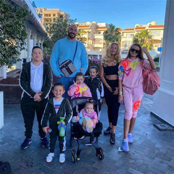 Tyson Fury's Wife Paris Fury Biography; How is their Married Life? Relationship, Children, Husband, Net worth, Family and More