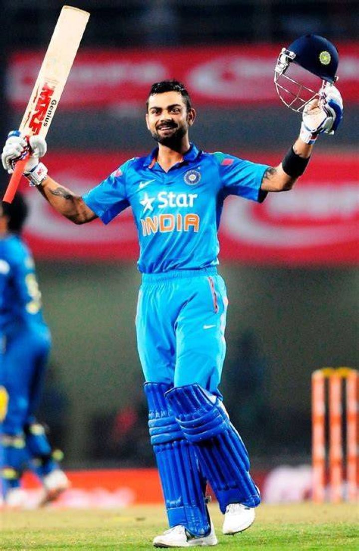 Virat Kohli Height, Weight, Age, Spouse, Family, Facts, Biography