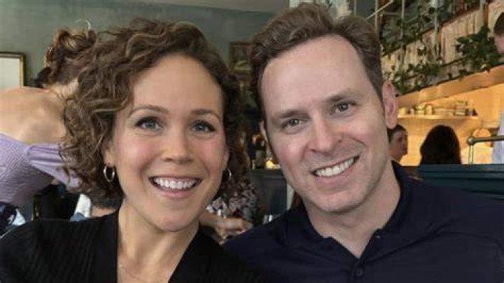 Who is Erin Holland? (Biography, Married Life with Ben Cutting, Affair, Family, Career, Salary)